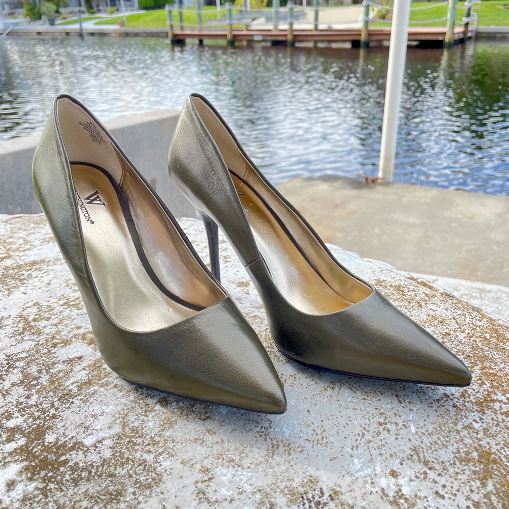 Worthington Womens Khaki Green High Heeled Pumps | Size 8.5 M